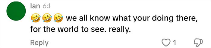 Pregnant Mom Shamed For Wearing Bikini In Front Of Her 3YO Fires Back At Critics Pregnant Mom Shamed For Wearing Bikini In Front Of Her 3YO Fires Back At Critics