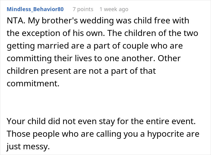 Comment defending bride at child-free wedding for bringing her child.