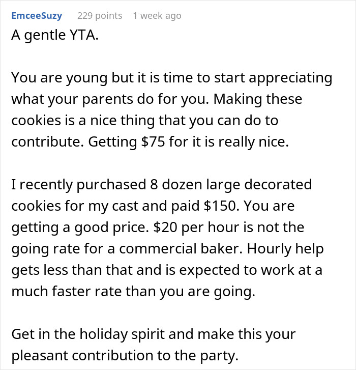 Online comment discussing daughter charging parents for Christmas cookies and evaluating the situation. Online comment discussing daughter charging parents for Christmas cookies and evaluating the situation.