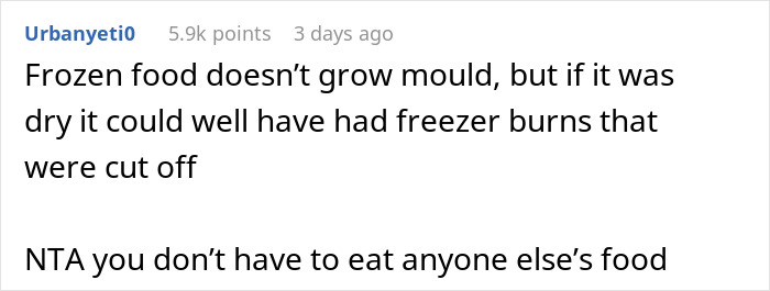 Reddit comment discussing mold and freezer burns on frozen food, related to a Thanksgiving dish concern.