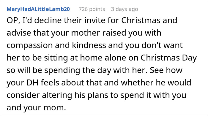 Comment discussing a Christmas request rejection and family plans, with advice on spending the holiday with one's mom.