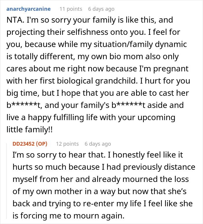 Two comments discussing family dynamics and challenges faced by a pregnant woman and her mother.