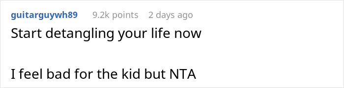 Reddit comment suggesting advice in a relationship dispute, gaining 9.2k upvotes.