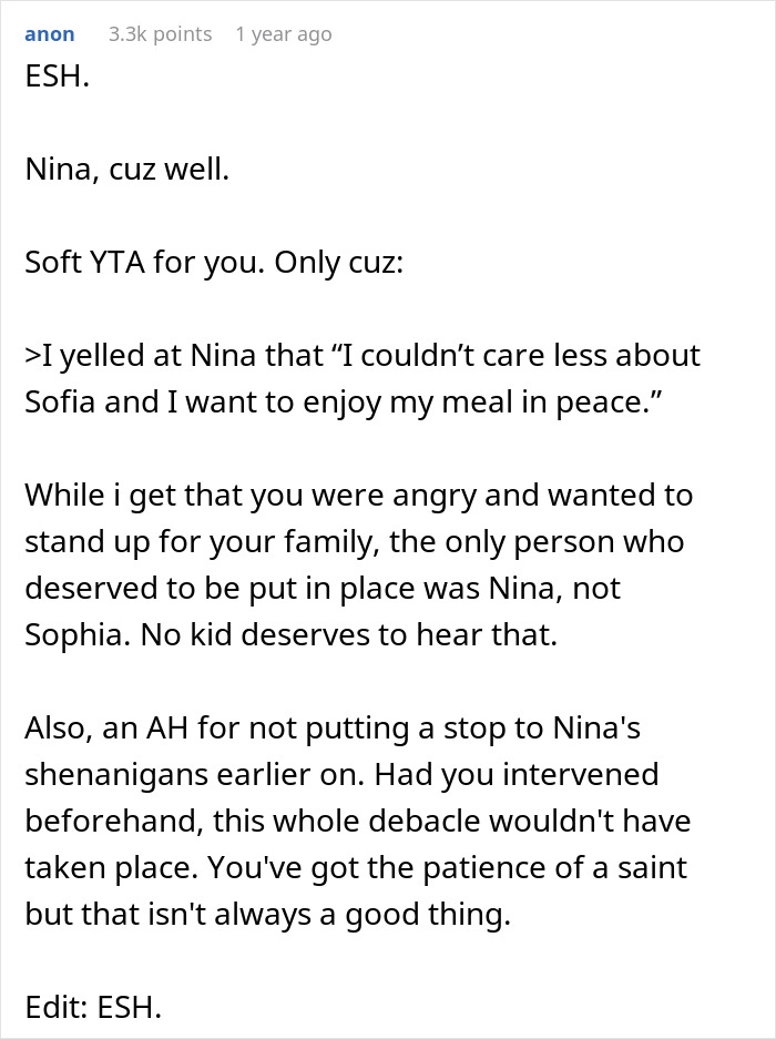 Reddit post discussing family critique and conflict over child's looks.