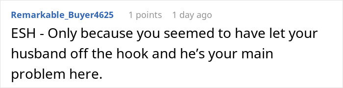 Reddit comment discussing a family issue related to gift tags.