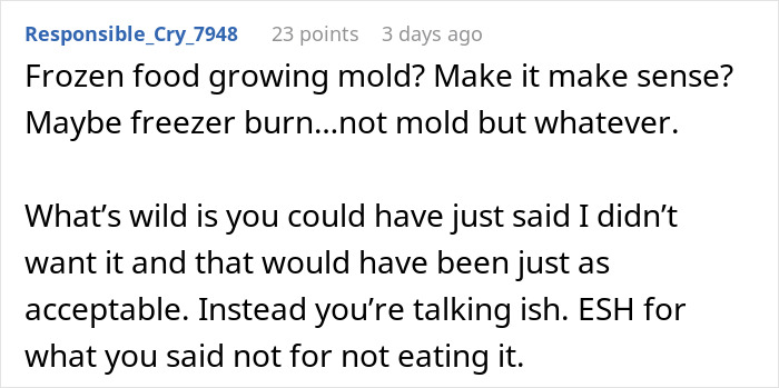 Reddit comment discussing suspicion about Thanksgiving dish preservation.