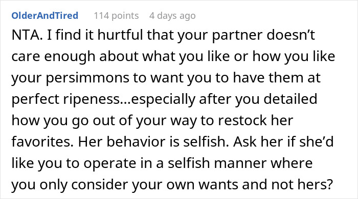 Reddit comment discussing a partner's behavior regarding sharing fruit.