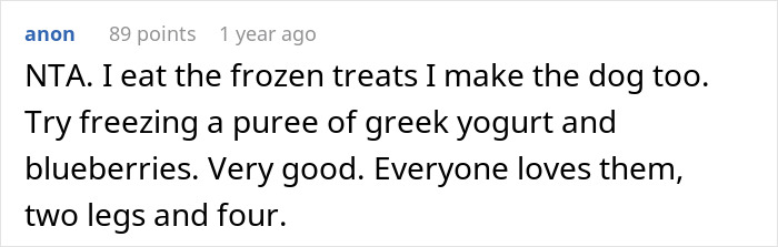 Text comment on dog treat recipe, mentioning Greek yogurt and blueberries. Text comment on dog treat recipe, mentioning Greek yogurt and blueberries.