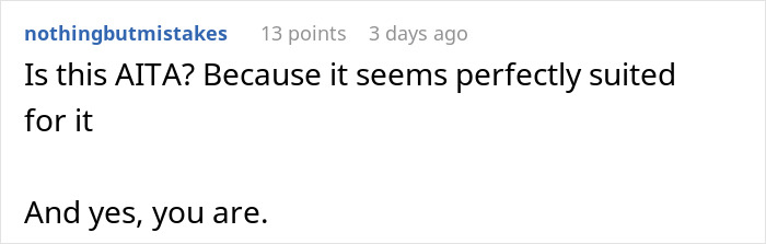 Reddit comment discussing a relative forgetting a Christmas present for the host.