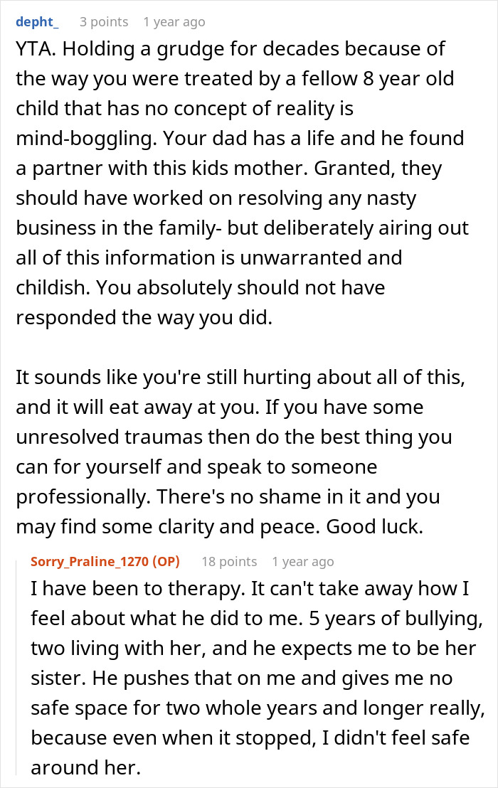Image of an online discussion about unresolved family issues and therapy advice, involving a father and daughter.