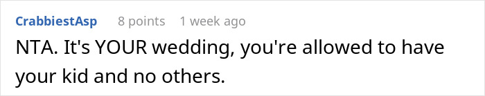 "Comment defending bride's choice to bring her child to her child-free wedding.