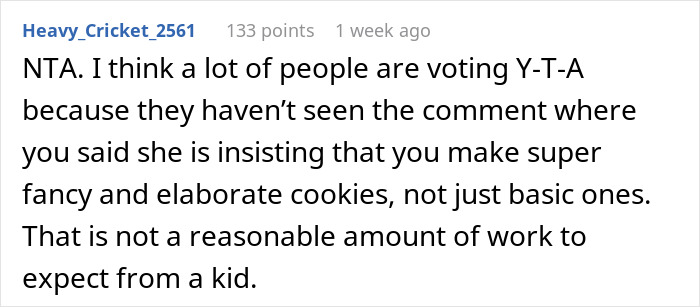 Reddit comment discussing daughter's insistence on elaborate Christmas cookies from parents. Reddit comment discussing daughter's insistence on elaborate Christmas cookies from parents.