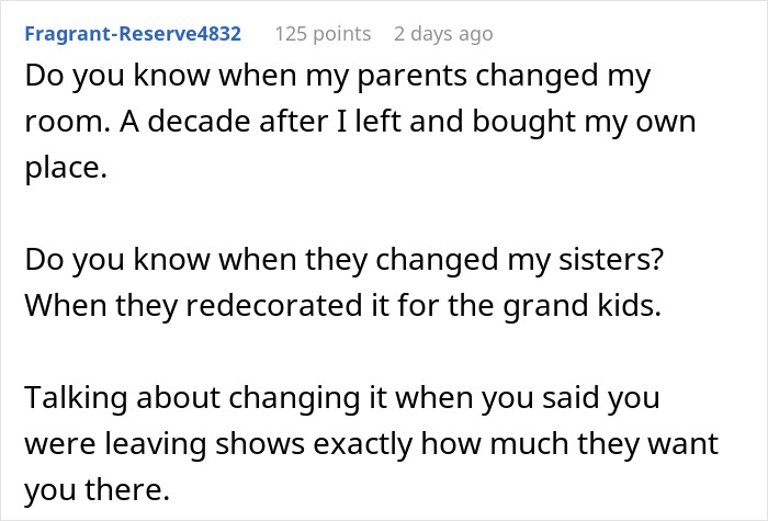 Reddit comment about room changes highlighting mom-relationship-drama and family dynamics.