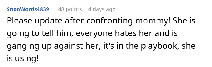 Screenshot of a comment discussing a fianc&eacute;'s request about the bride's wedding dress for his mother's comfort.