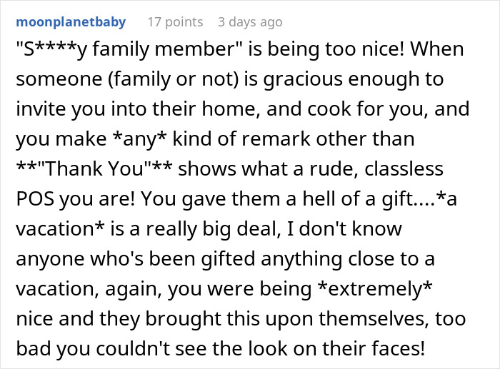 Text screenshot about a family member forgetting a Christmas present and a cancelled vacation.