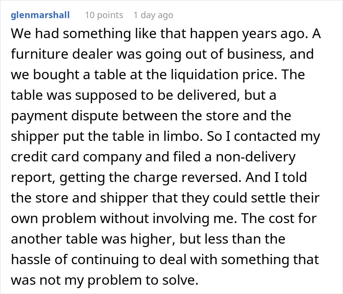 Text describing a customer resolving a delivery dispute through persistence and credit card charge reversal.