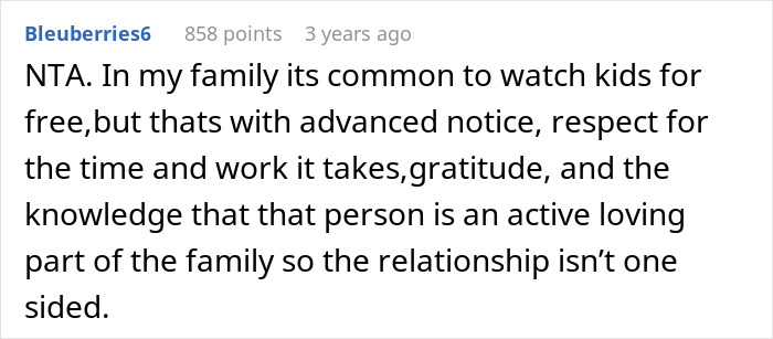 Text from an online comment discussing family dynamics and babysitting responsibilities.