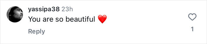 Elizabeth Hurley's Racy Bikini Photo For Christmas Has Fans Gushing: "Mr Hurley Is A Lucky Man"