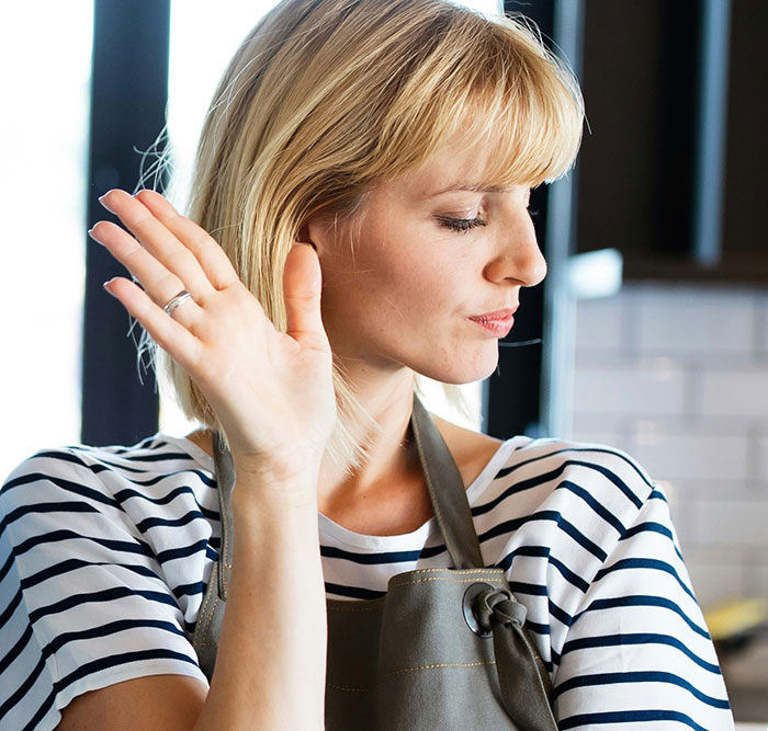 Sister’s Meltdown Leaves Woman Questioning: “AITA For Giving My Niece ‘Dog Food’?” Sister’s Meltdown Leaves Woman Questioning: “AITA For Giving My Niece ‘Dog Food’?”