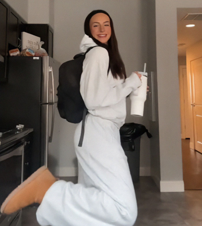 "Bye Bye Privacy": British Student Shares Biggest Culture Shocks From Living In US "Bye Bye Privacy": British Student Shares Biggest Culture Shocks From Living In US