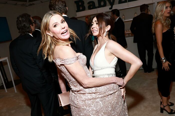 &lsquo;Modern Family&rsquo; Siblings Julie Bowen, Jesse Tyler Ferguson Rush Kids To The ER On Thanksgiving