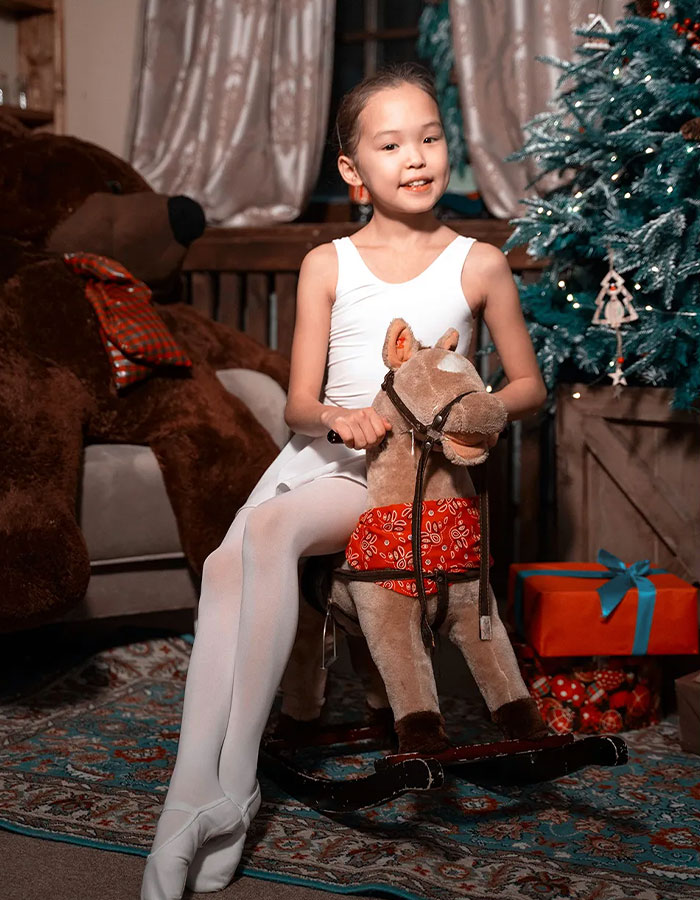 Real Life &ldquo;Mowgli&rdquo; Girl Who Defied All Odds In A Siberian Forest Has Hopes Of Becoming A Doctor