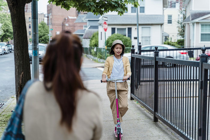 Guy Wonders If He&rsquo;s A Jerk For Not Taking In His Neighbor&rsquo;s Kid And Calling The Police Instead