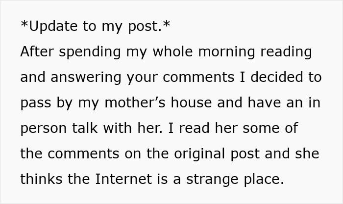 Text update about Thanksgiving dish concerns and a conversation with mom, reflecting on comments about the internet's strangeness.