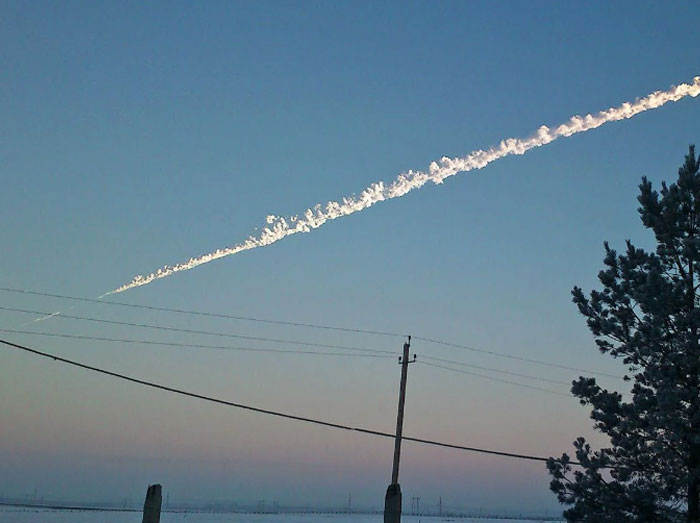 “Still Can't Explain What We Saw”: 30 Eerie Sights That Made Nighttime Drivers Question All