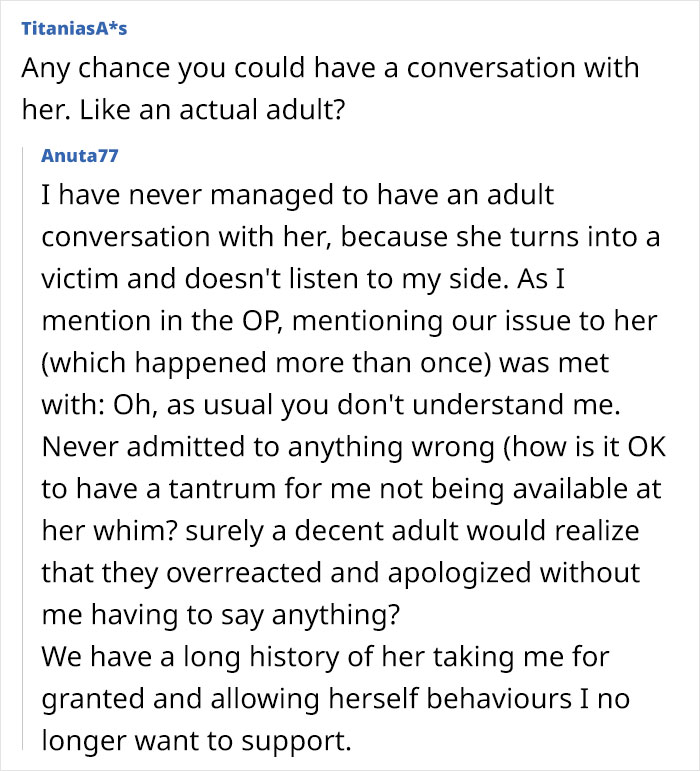 Screenshot of a conversation discussing challenges with communication involving a single mother sister at Christmas.