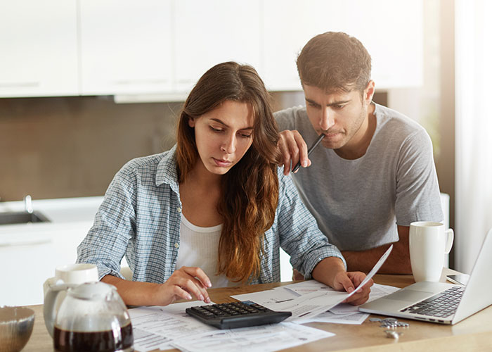 27 Disturbing, Bizarre, And Wholesome Things People Discovered About Partners Only After Marriage