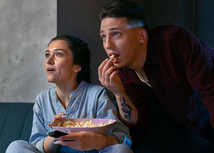 27 Disturbing, Bizarre, And Wholesome Things People Discovered About Partners Only After Marriage