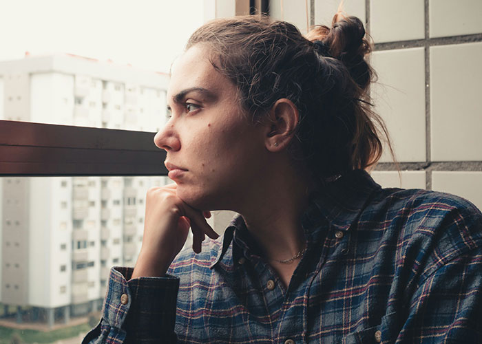 Wife Finds Husband's Christmas Gift, Feels Let Down: "Yet Again I&rsquo;ve Got A Useless Present"