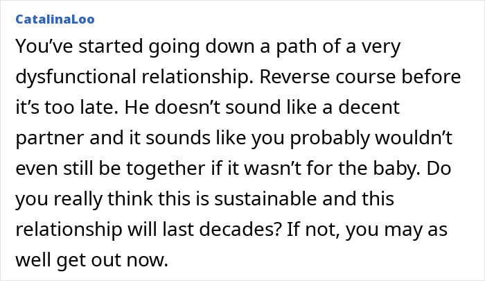 Text post discussing dysfunctional relationship advice.