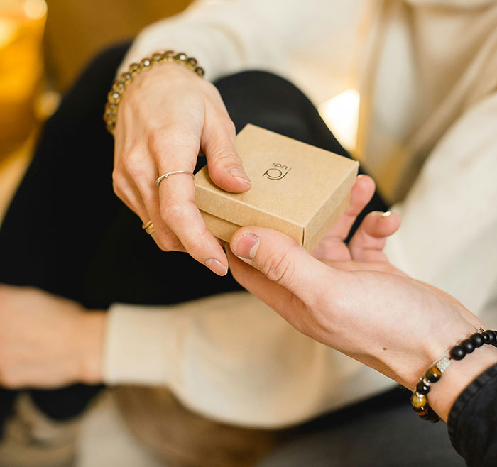 From Re-Gifts To Utter Insults, Here’s 30 Christmas Presents That Ruined The Holiday Spirit