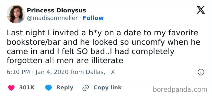 A tweet about an awkward date moment at a bookstore/bar, highlighting discomfort and humor.