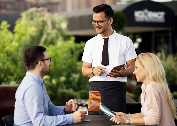 “The Constitution Doesn't Apply Here”: Europeans Share Their Worst American Tourist Encounters