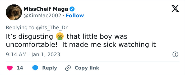 Tweet criticizing resurfaced clip with Demi Moore, described as disgusting and uncomfortable.