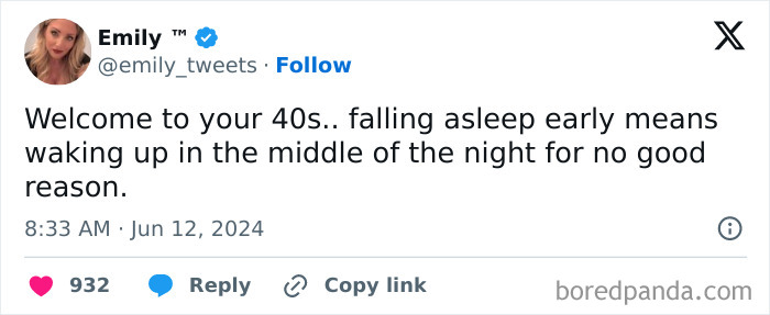 Tweet about 40s: falling asleep early but waking up in the night without reason.