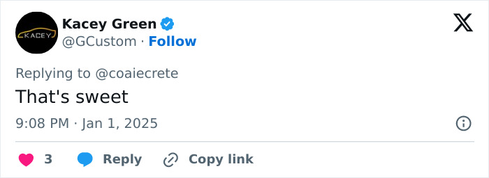 Guards Break Into Applause As Adorable Stray Dog Becomes First To Cross Romania-Hungary Border Guards Break Into Applause As Adorable Stray Dog Becomes First To Cross Romania-Hungary Border