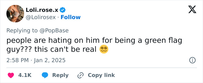 Tweet screenshot discussing "green flag guy" with a surprised emoji reaction.