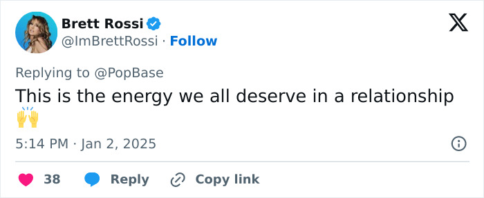 Tweet from Brett Rossi expressing relationship goals, mentions a "Green Flag Guy.