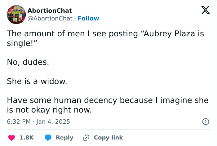 Tweet criticizing male fans celebrating Aubrey Plaza's single status, highlighting a lack of sensitivity toward her loss. Tweet criticizing male fans celebrating Aubrey Plaza's single status, highlighting a lack of sensitivity toward her loss.