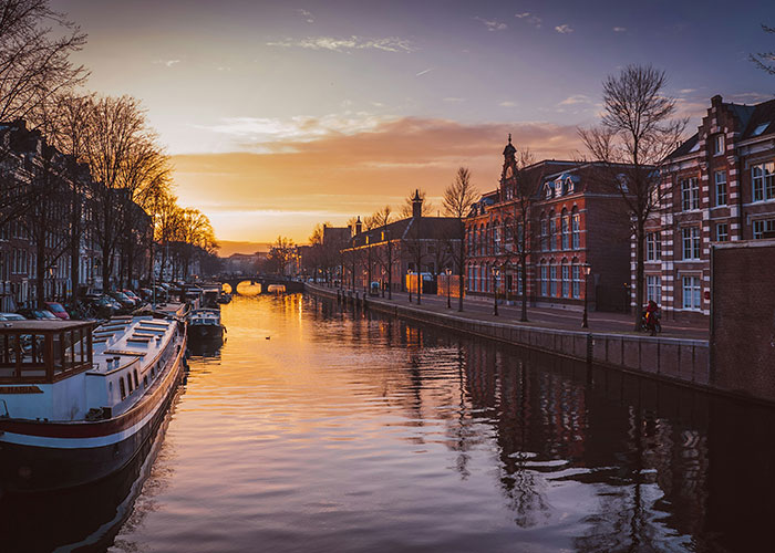 “The Constitution Doesn't Apply Here”: Europeans Share Their Worst American Tourist Encounters