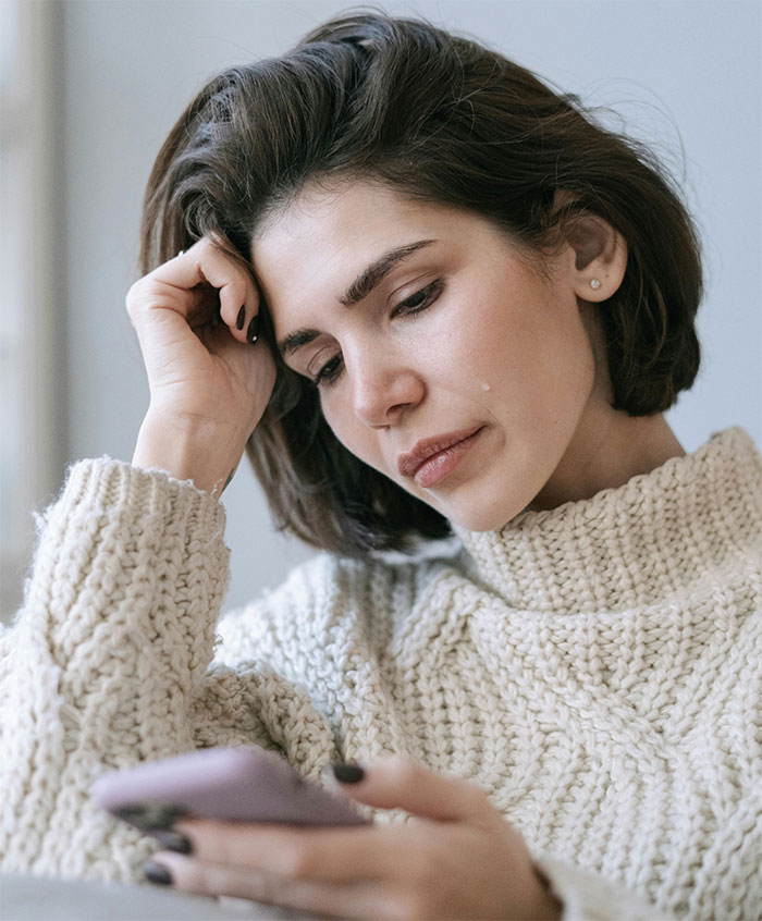 &ldquo;Weird Friend&rdquo; Gets Paired With Groomsman Because She&rsquo;s Least Threatening, Insult Digs Deep