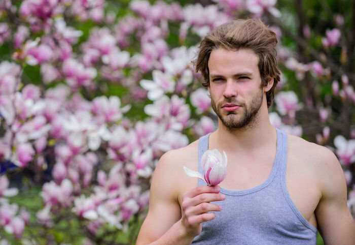 36 Non-Toxic Ways To Spot A Guy Who’s Completely Secure In His Masculinity
