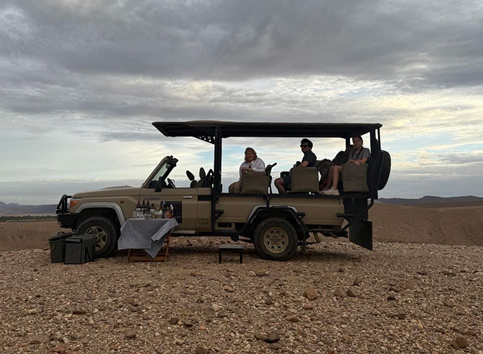 Martha Stewart Accused Of Making Embarrassing Photoshop Fail: &ldquo;Where Did Your Hand Go?&rdquo;