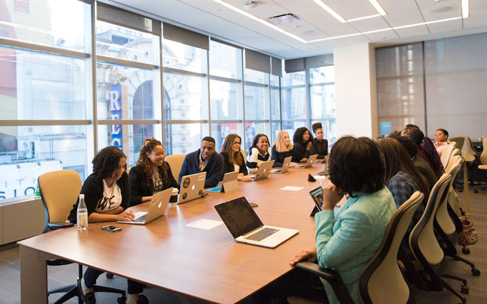 “It Was Glorious”: Karma Catches Up With Unfair Boss While Person Just Sits And Watches “It Was Glorious”: Karma Catches Up With Unfair Boss While Person Just Sits And Watches