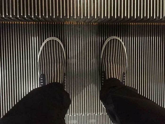 Shoes & Escalator