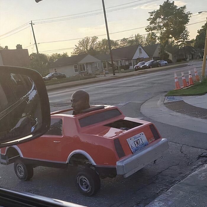 From Bad Decisions To Bizarre Timing, Here Are 40 Cursed Images That Defy Explanation